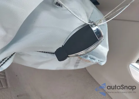 2015 Mercedes-Benz E 350 z USA, uszkodzony, nr VIN WDDHF5KB6FB091033